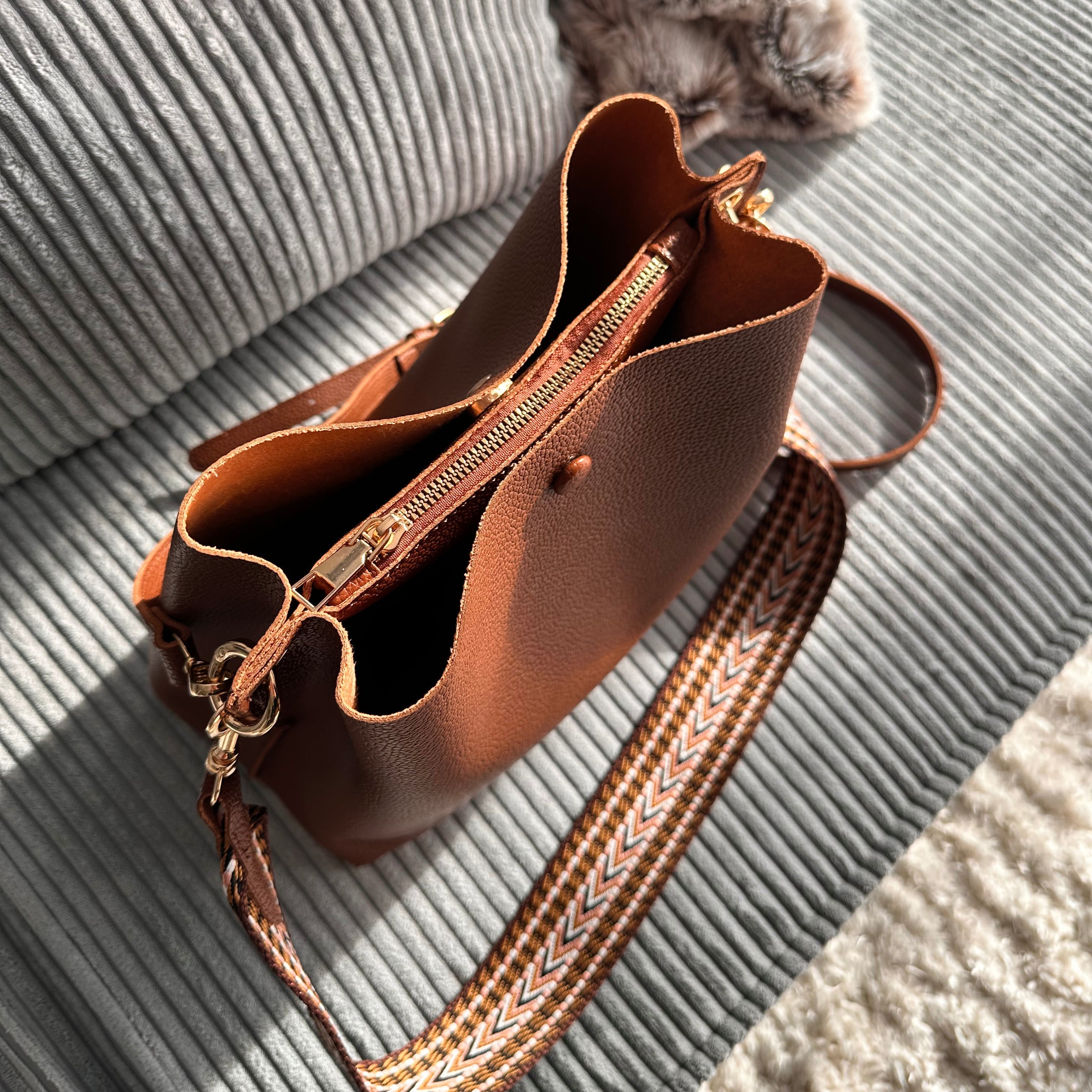 Montelise | Crossbody Bucket Bag