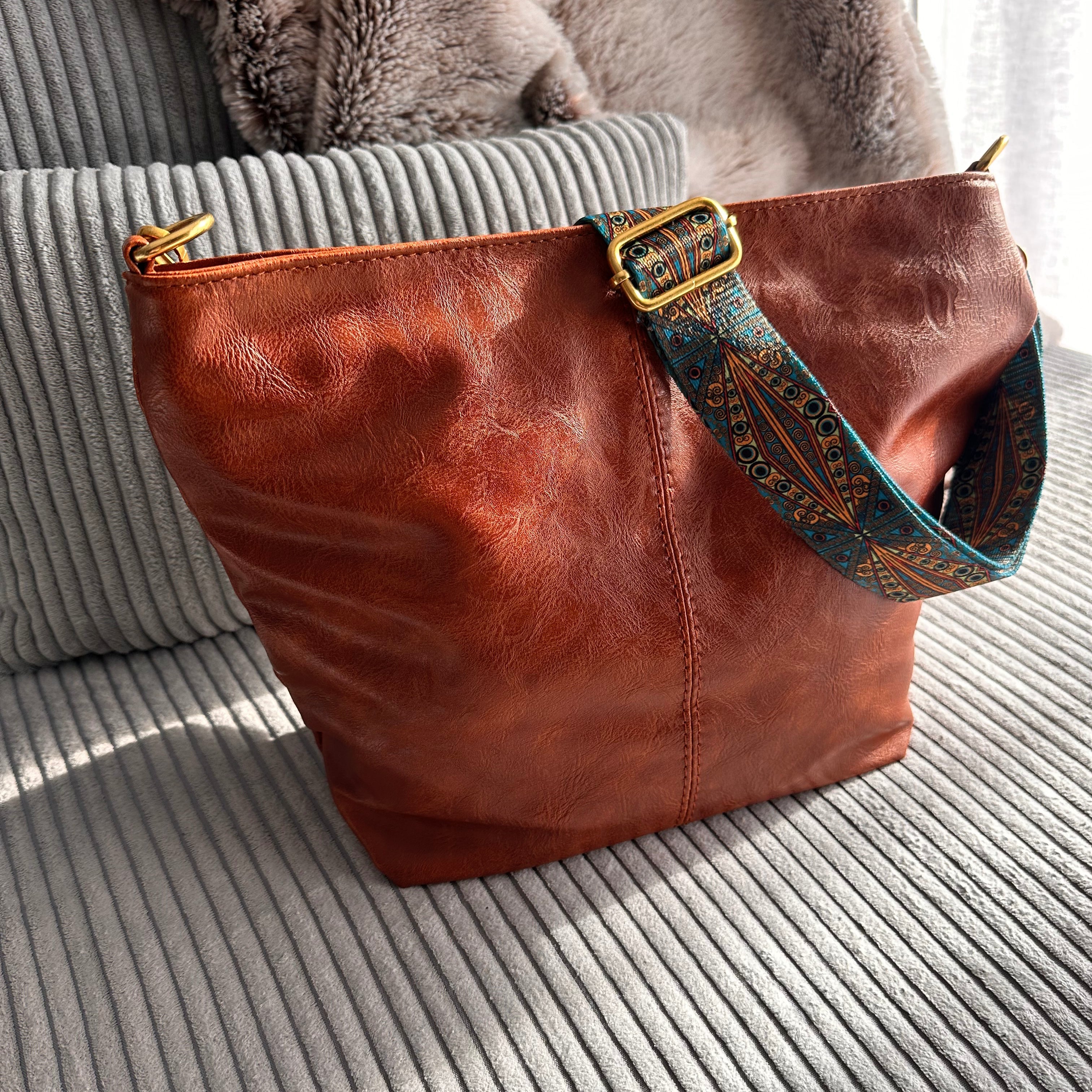 Boyah | Crossbody Bag