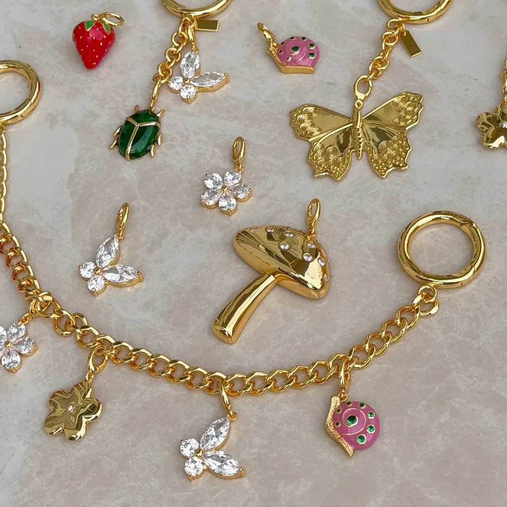 Golden Link | Your Charm Bag Essential